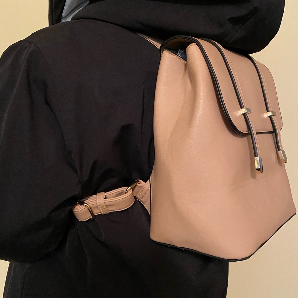 Nude Backpack - Picture 4 of 8